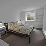 Chelsea 1-Bed Flat With Patio